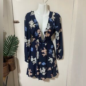 ASTR The Label Navy floral Ruffled wrap dress long sleeve NWOT small